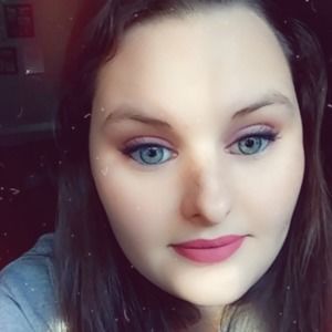 Meet your Posher, Steffany